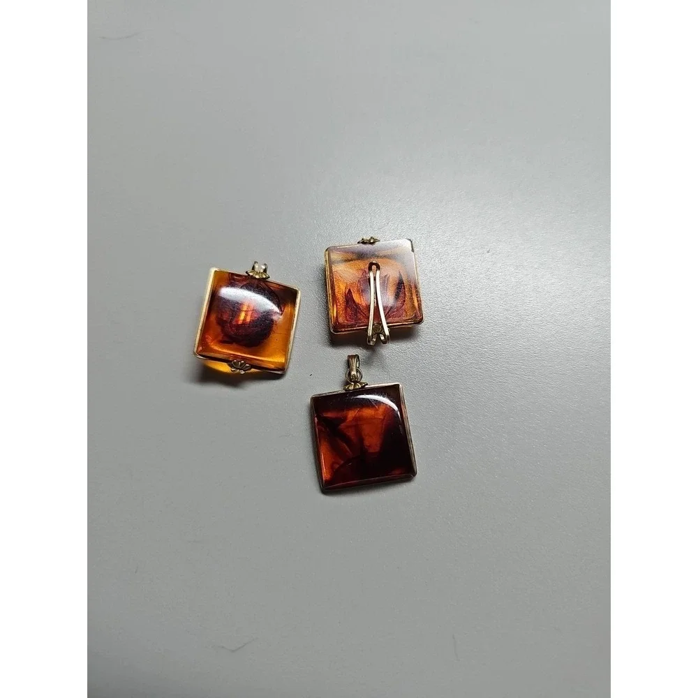 Vintage Amber Bakelite Pendant & Clip-On Earrings Set‎